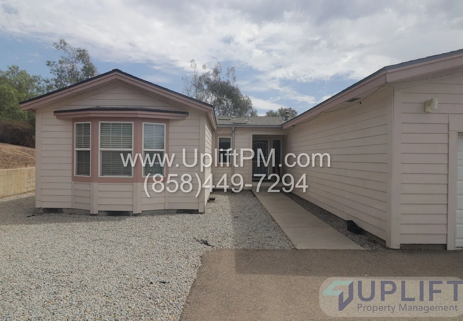 3 bed, 2.0 bath, 2030 sqft, $4,500 — Photo 1