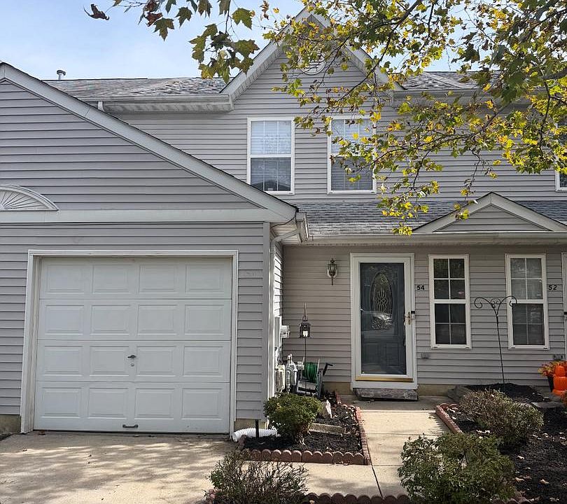 1st image of 54 Highmeadows Dr