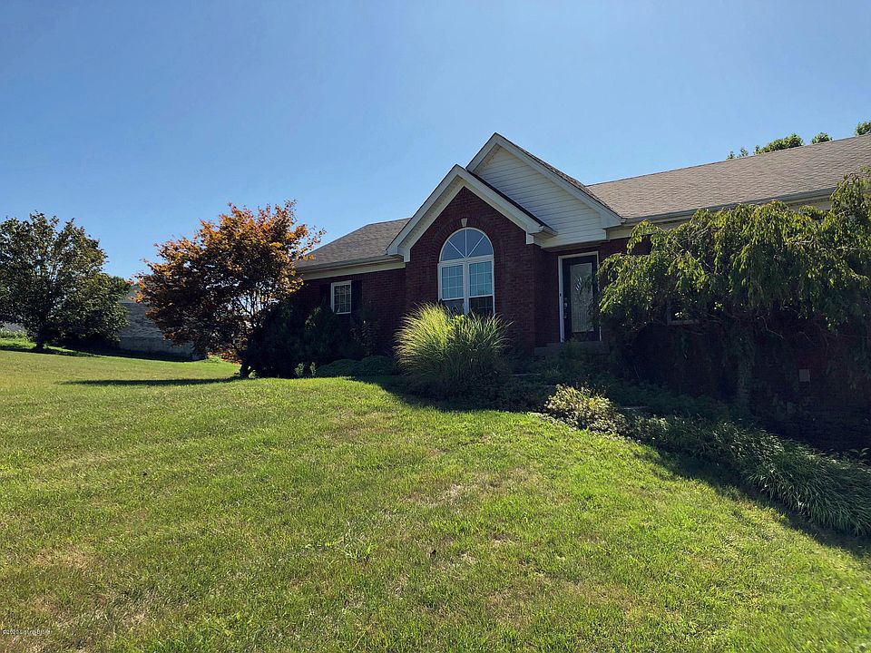 1st image of 447 Pin Oak Dr