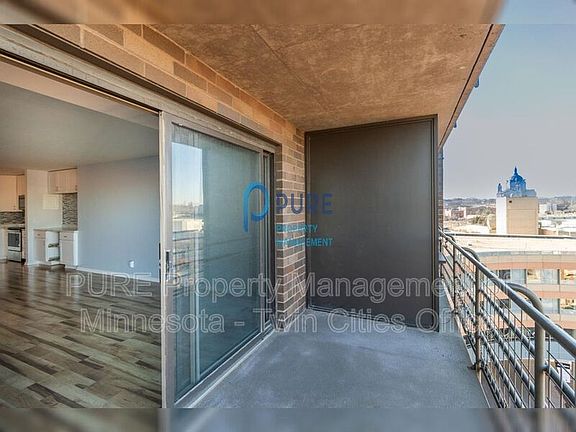 3rd image of 26 10th St W Unit 1104
