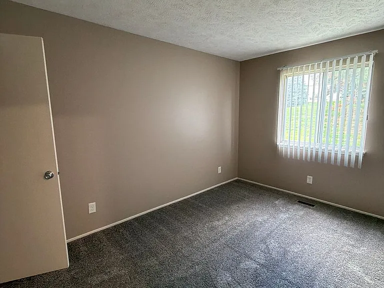 Southdale Square Apartments — Photo 131