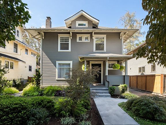 2nd image of 2537 NE 21st Ave