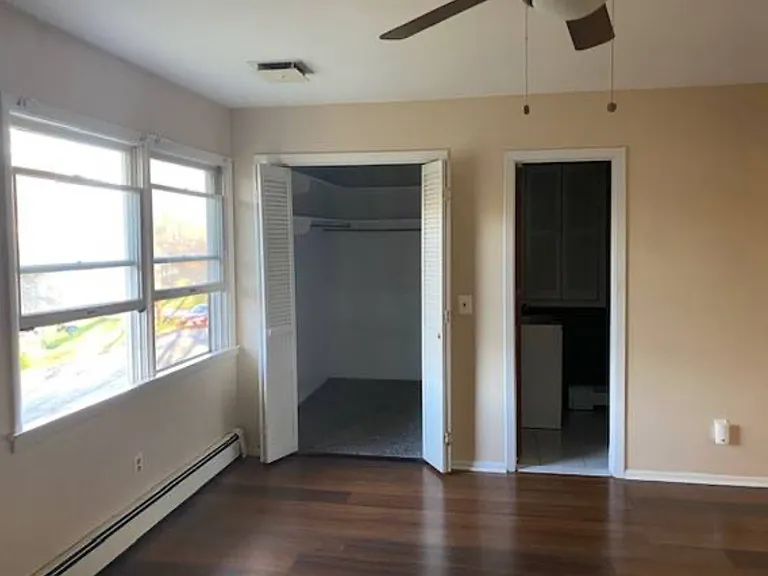 Rocco Dr — Photo 6