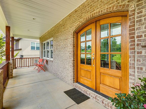 4th image of 426 Glen Oaks Dr