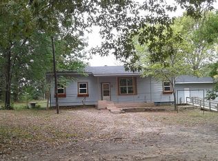 1606 N Point Pleasant Rd, Gladewater, TX 75647