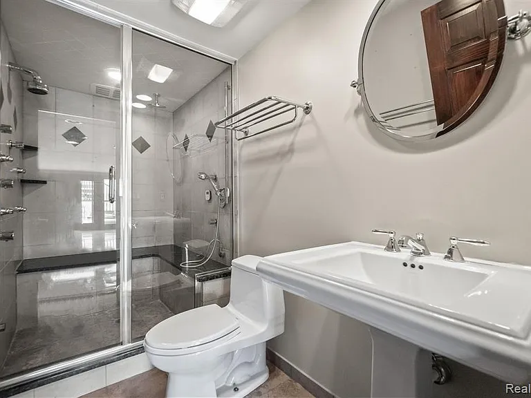 2380 Walnut Lake Rd — Photo 22
