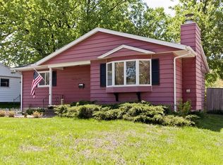 4412 Lee St NE, Cedar Rapids, IA 52402
