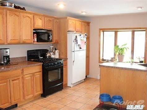 3rd image of 177 N Pine St