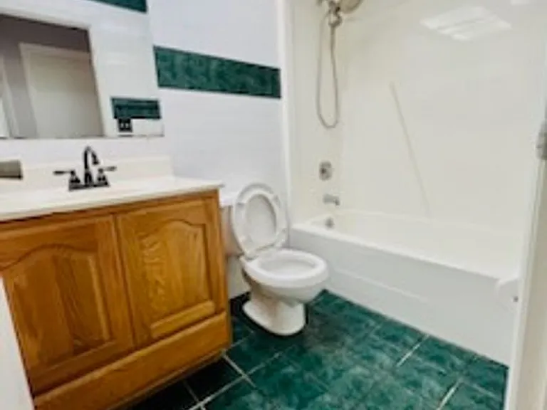 73 McCarthy Dr — Photo 1