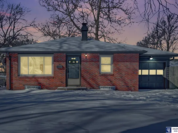 415 S 43rd St, Lincoln, NE 68510