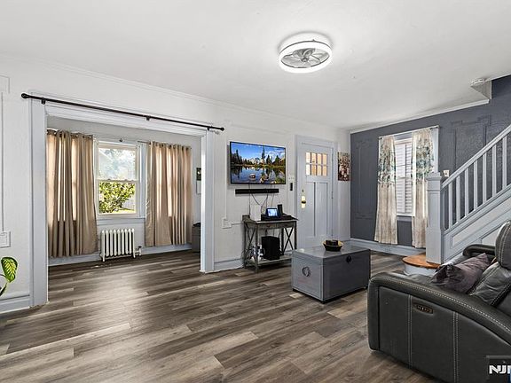 5th image of 785 Devon Street