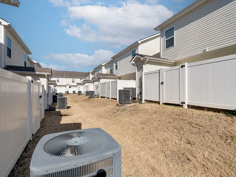 810 Staten Dr — Photo 22