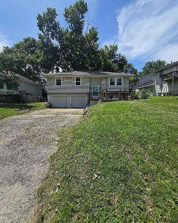 1st image of 108 S 11th St