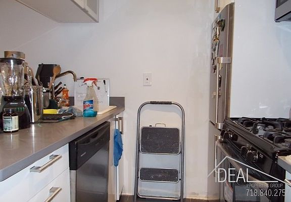 2nd image of 534 6th Ave APT 2