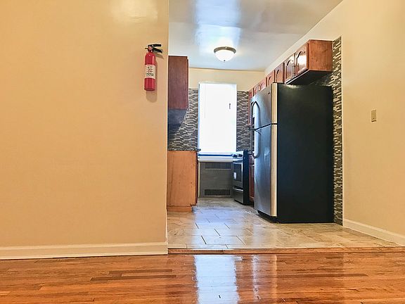 5th image of 9036 149th St #1