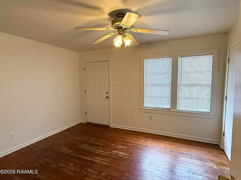 305 General Mouton Ave #B — Photo 11