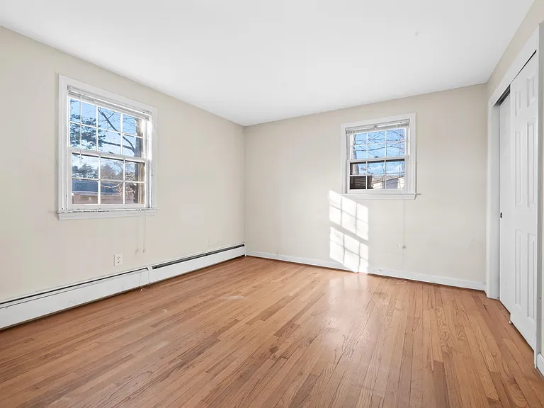 39 Charter Oak St #B — Photo 4