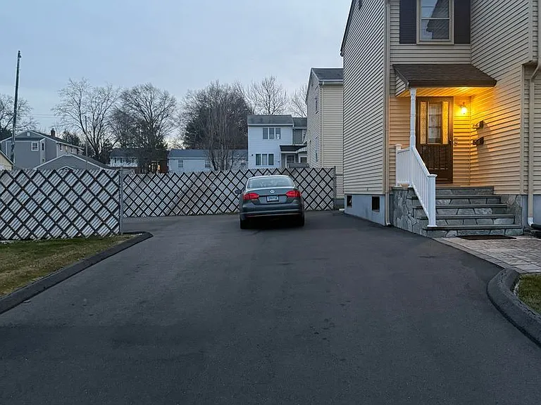 250 Oakland Ave — Photo 2