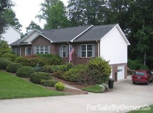 306 Carrituck Ct, Lenoir, NC 28645