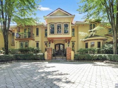 45 Everett Rd, Demarest, NJ, 07627