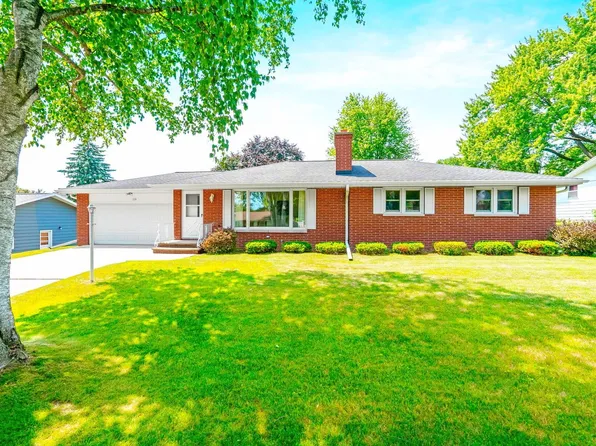 935 Marvelle Ln, Green Bay, WI 54304