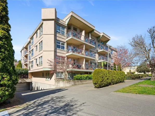 2560 Wark St #312, Victoria, BC V8T 4G8