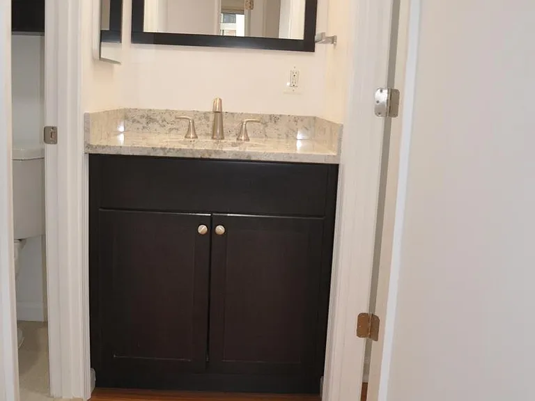 1300 Army Navy Dr #813 — Photo 11