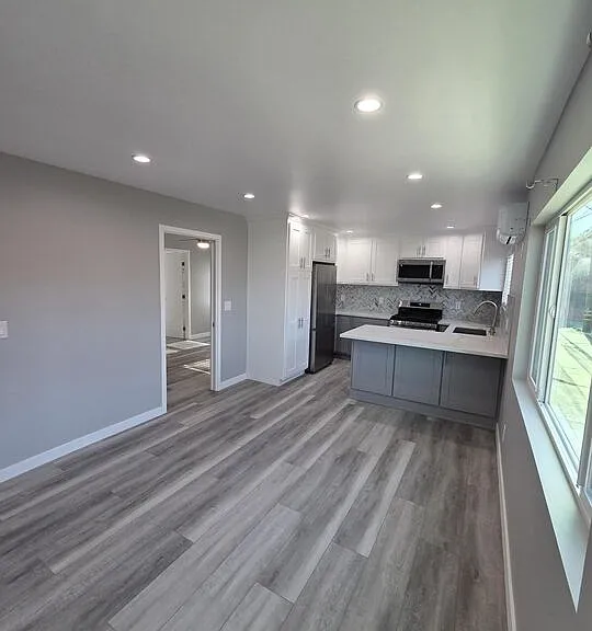5353 1/2 S Harcourt Ave — Photo 12