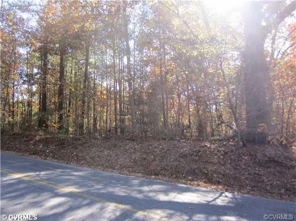 13112 Old Happy Hill Rd, Chester, VA 23831
