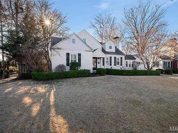 2nd image of 18 Southridge Dr