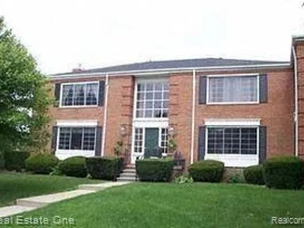 780 E Fox Hills Dr, Bloomfield Hills, MI 48304
