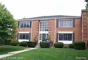 780 E Fox Hills Dr photo 1