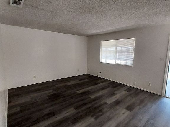 4th image of 735 & 737 S Jackson St #16