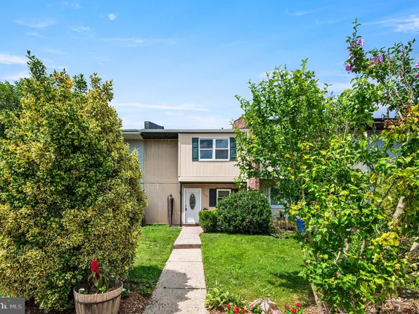 423 Bianca Cir #136, Downingtown, PA 19335