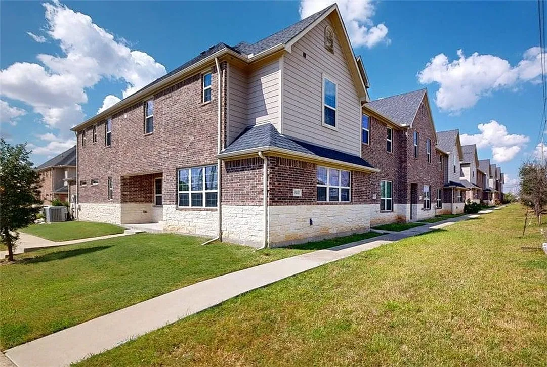 Building Photo - 2019 Harvey Mitchell Pkwy S