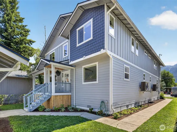 324 E 2nd Street #B, North Bend, WA 98045