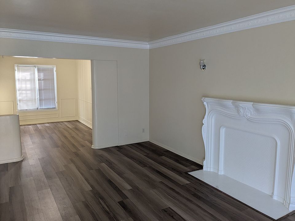 1st image of 4196 1/2 4th Ave #1