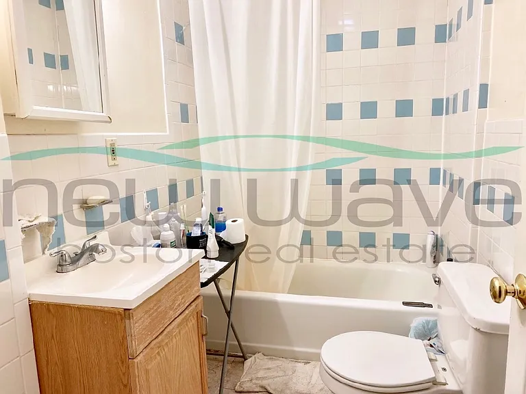 104 Hammond St #5 — Photo 6