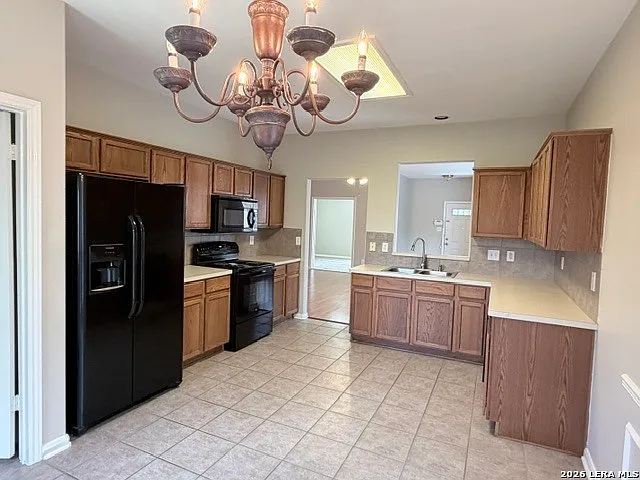 3 bed, 2.0 bath, 1802 sqft, $2,200 — Photo 4