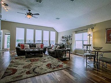 2nd image of 2425 Folkstone Way
