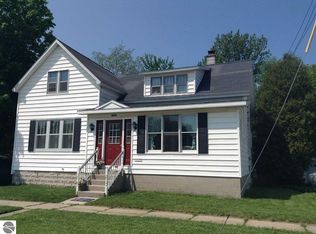 1010 Kosciusko St, Manistee, MI 49660