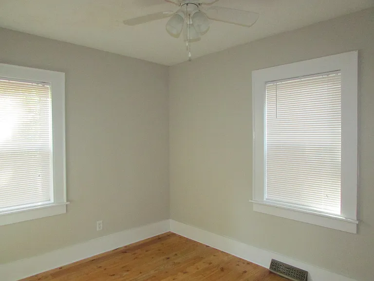 310 E Parkwood St — Photo 6