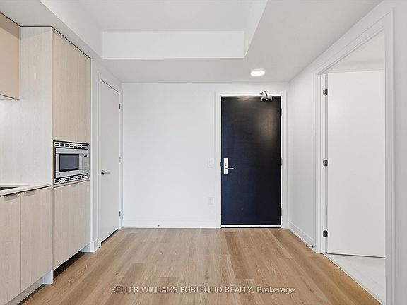 5th image of 3009 Novar Rd #914