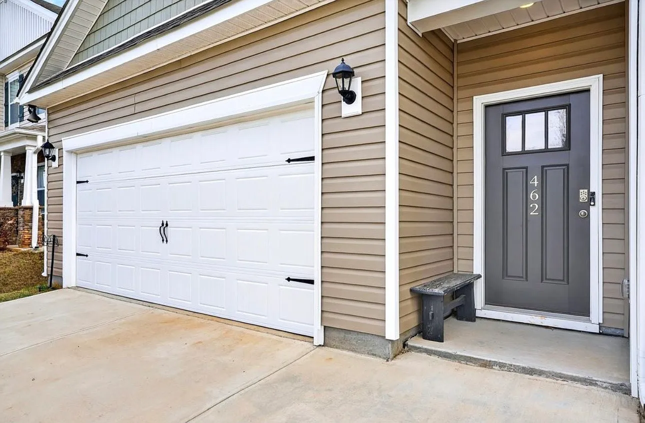 4 bed, 1764 sqft, $1,950 — Photo 4