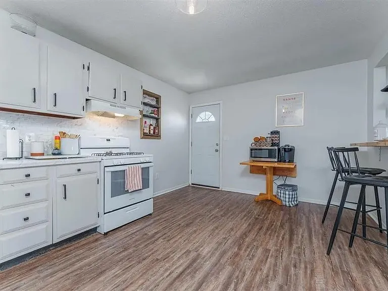 2432 Tamarack Rd — Photo 7