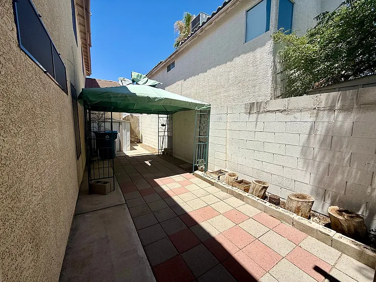 1778 Blue Ribbon Dr — Photo 25