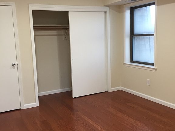 5th image of 700 Schuyler Ave #2033