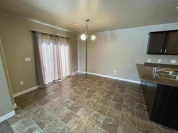 5th image of 850 S Fox Trail Ln Unit 301