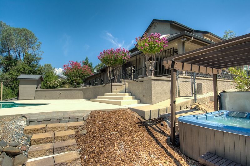 1st image of 10051 Chateau Woods Dr