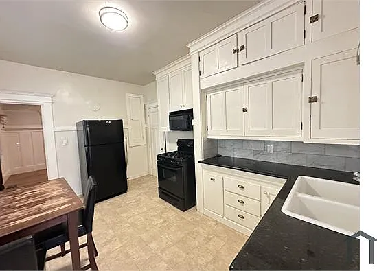 1201 Marin St #1205.5 — Photo 2